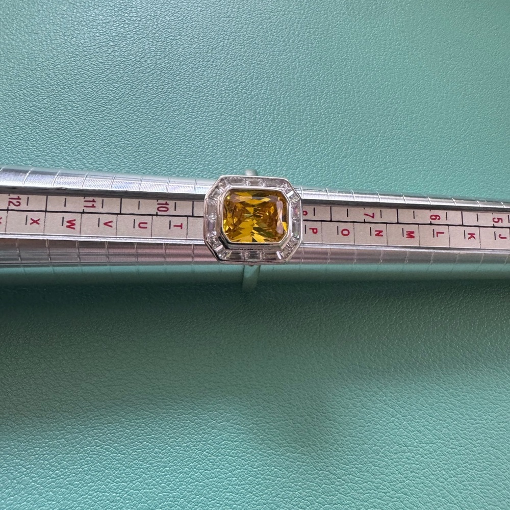 Fragrant jewels Orange and Silver ring. NWOT. Size 9